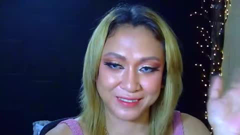 Snapshot of dazzlinglady44 chatting on 06/03/26, 02:33 stephaniechim online show from 06/03/26, 02:33