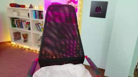 Shari online show from 01/13/26, 06:18