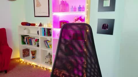 Shari online show from 01/19/26, 06:17