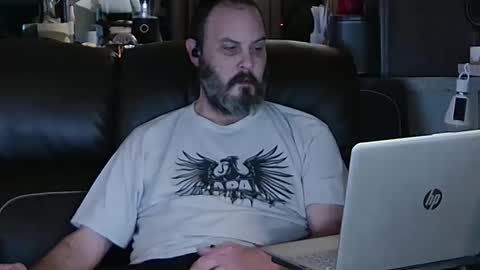 Snapshot of ddboobman chatting on 01/29/25, 12:33 want girl to play with me online show from 01/29/25, 12:33