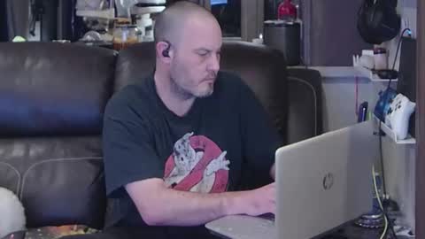 Snapshot of ddboobman chatting on 02/15/26, 07:10 want girl to play with me online show from 02/15/26, 07:10