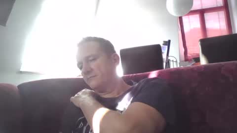 Play with me while I watch you german handsome squirtlover love small girls small tits big clit cut c2c shaved online show from 01/10/25, 12:58