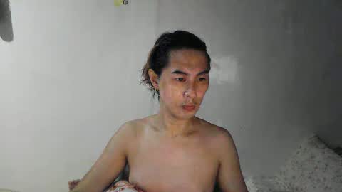 Snapshot of ddemorito10 chatting on 11/19/25, 02:00 Targanyen13 online show from 11/19/25, 02:00