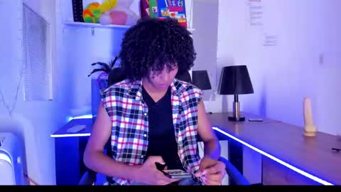 Snapshot of deamon_devil chatting on 11/25/25, 07:03 deamon_devil online show from 11/25/25, 07:03