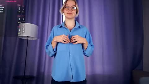 Charlie 18yo online show from 09/29/25, 06:18