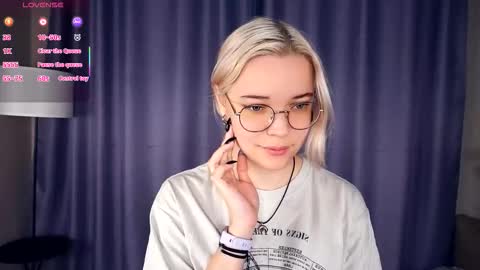 Charlie 18yo online show from 11/27/25, 05:53