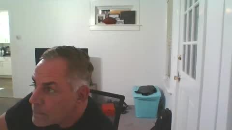 Snapshot of deano2nyc chatting on 12/26/24, 03:49 Deano DILF online show from 12/26/24, 03:49