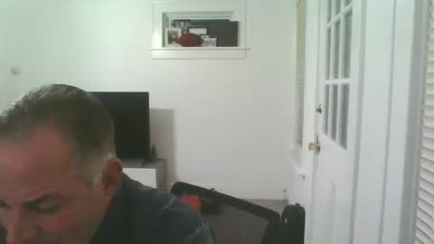 Snapshot of deano2nyc chatting on 12/31/24, 03:55 Deano DILF online show from 12/31/24, 03:55