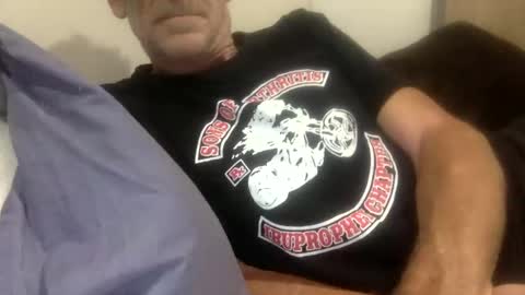 deanofflove221000 online show from 11/18/25, 06:34