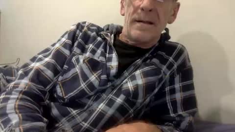 deanofflove221000 online show from 04/07/26, 07:20