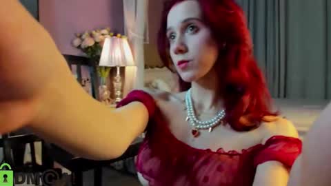 Snapshot of dearly_emily chatting on 12/14/25, 05:29 Emily GMT2 Mon 10 AM - 4 PM Wed 10 AM - 4 PM Thu 10 AM - 4 PM Fri 10 AM - 4 PM Sat 10 AM - 4 PM online show from 12/14/25, 05:29