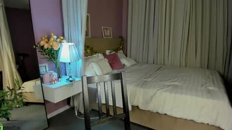 Emily GMT2 Mon 10 AM - 4 PM Wed 10 AM - 4 PM Thu 10 AM - 4 PM Fri 10 AM - 4 PM Sat 10 AM - 4 PM online show from 05/14/26, 05:20