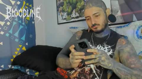    online show from 11/23/25, 06:19