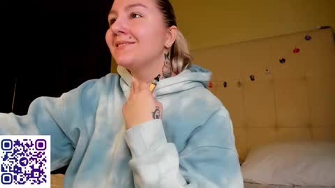 Debbie Mon Tue Fri Sun Sat GMT 3 1000am - 0400pm  online show from 11/04/25, 05:12