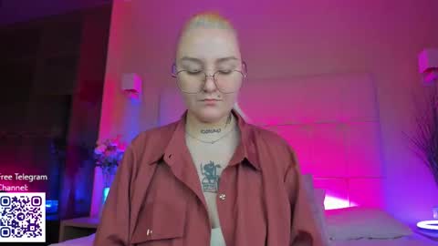 Debbie Mon Tue Fri Sun Sat GMT 3 1000am - 0400pm  online show from 12/05/25, 05:42