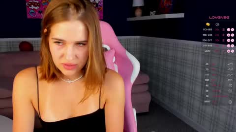 Jennifer online show from 03/02/25, 01:04