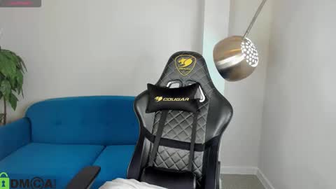 Jennifer online show from 12/04/25, 10:51