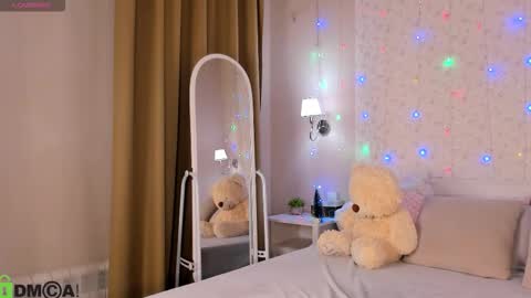 Jennifer online show from 12/19/25, 11:34