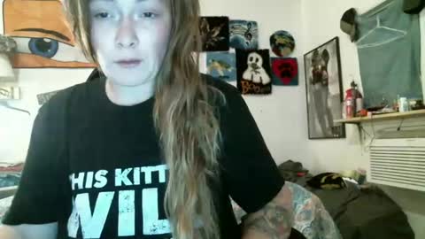 DEBBIE online show from 11/02/25, 01:41