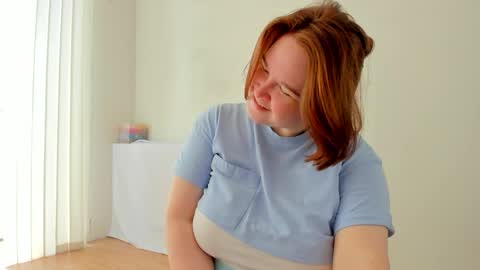 Snapshot of debbiewood chatting on 06/04/26, 05:24 DeboraDebbieDee online show from 06/04/26, 05:24