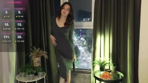 Snapshot of debihenks chatting on 10/28/25, 05:15 Eva online show from 10/28/25, 05:15