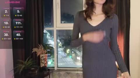 Snapshot of debihenks chatting on 10/29/25, 06:20 Eva online show from 10/29/25, 06:20