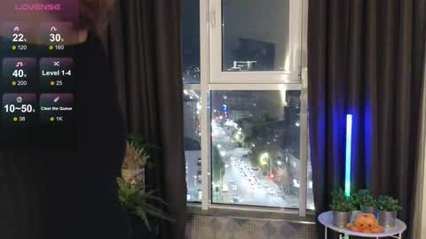 Snapshot of debihenks chatting on 11/01/25, 05:04 Eva online show from 11/01/25, 05:04