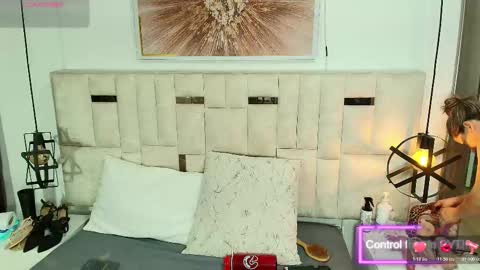 debora_heels_ online show from 02/25/26, 11:09