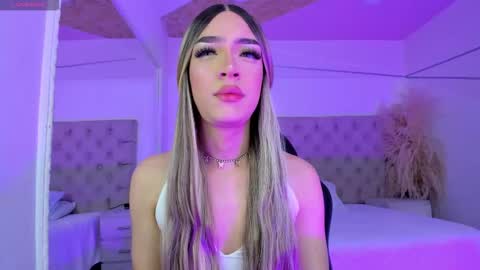 Snapshot of deboracopper chatting on 02/19/26, 11:45 DeboraCooper online show from 02/19/26, 11:45