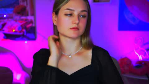 Snapshot of deboralarson chatting on 01/22/25, 11:34 Debora online show from 01/22/25, 11:34