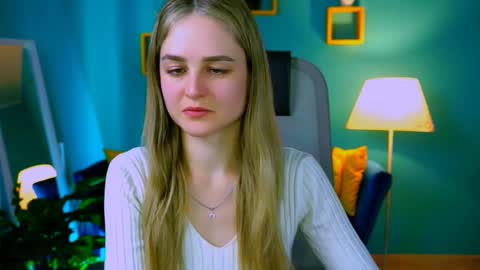 Snapshot of deboralarson chatting on 03/09/25, 08:18 Debora online show from 03/09/25, 08:18