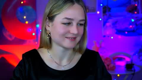 Snapshot of deboralarson chatting on 10/17/25, 04:15 Debora online show from 10/17/25, 04:15