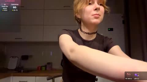 Hello My name is Sarah im new model here and little but shy. online show from 02/19/26, 04:25