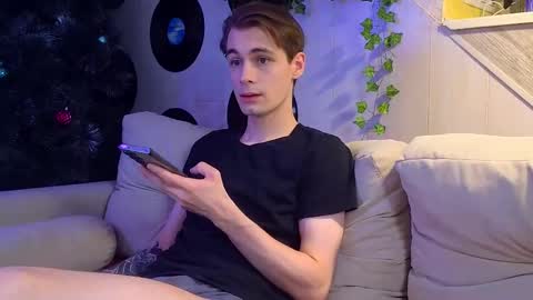 Samuel online show from 12/21/25, 04:19