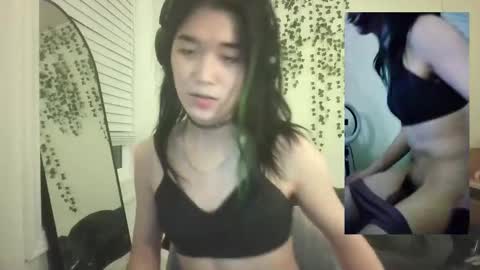 Snapshot of deciduousdoll chatting on 09/22/25, 05:53 deciduousdoll online show from 09/22/25, 05:53
