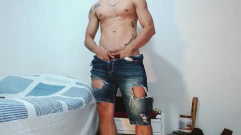 Snapshot of deconrios chatting on 01/22/25, 12:27 Santiago online show from 01/22/25, 12:27