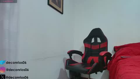 Snapshot of deconrios chatting on 10/26/25, 10:32 Santiago online show from 10/26/25, 10:32