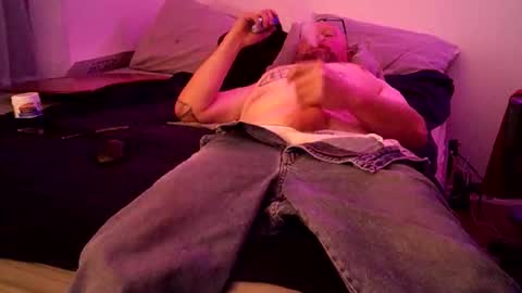 Snapshot of decoyx5o5 chatting on 02/18/26, 03:13 decoyx5o5 online show from 02/18/26, 03:13