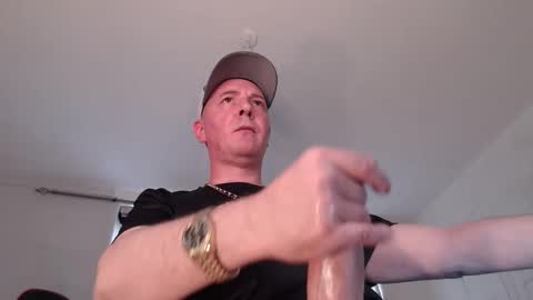 Snapshot of decusbomont chatting on 06/07/26, 10:30 decusbomont online show from 06/07/26, 10:30