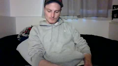 Dee4dayz online show from 05/04/26, 01:01