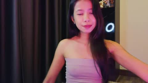 Snapshot of deedeedoll chatting on 05/05/26, 11:18 deedeedoll online show from 05/05/26, 11:18