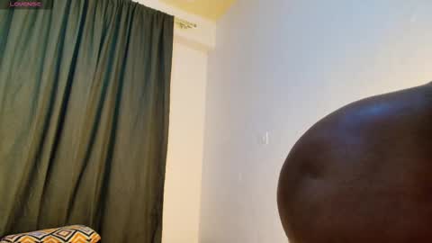 Dee online show from 03/25/26, 07:20