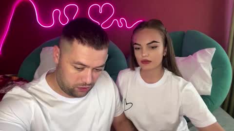 Snapshot of deeplookscouple chatting on 09/18/25, 11:12 deeplookscouple online show from 09/18/25, 11:12