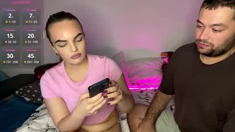 Snapshot of deeplookscouple chatting on 10/10/25, 02:05 deeplookscouple online show from 10/10/25, 02:05