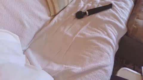 deeplyhydrates online show from 02/16/25, 01:38