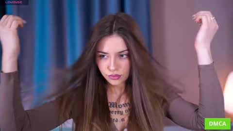 Snapshot of deeptalkss_ chatting on 12/04/25, 08:01 Eva online show from 12/04/25, 08:01