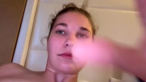 deepthroatqueen33 online show from 11/19/25, 04:18