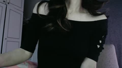 KamiDevi online show from 11/20/25, 03:45