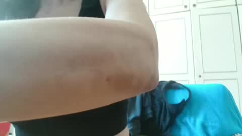 Snapshot of deessedivine chatting on 04/25/26, 11:35 KamiDevi online show from 04/25/26, 11:35