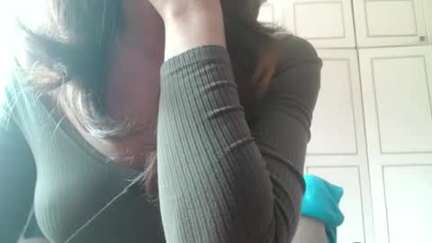 Snapshot of deessedivine chatting on 06/03/26, 10:51 KamiDevi online show from 06/03/26, 10:51